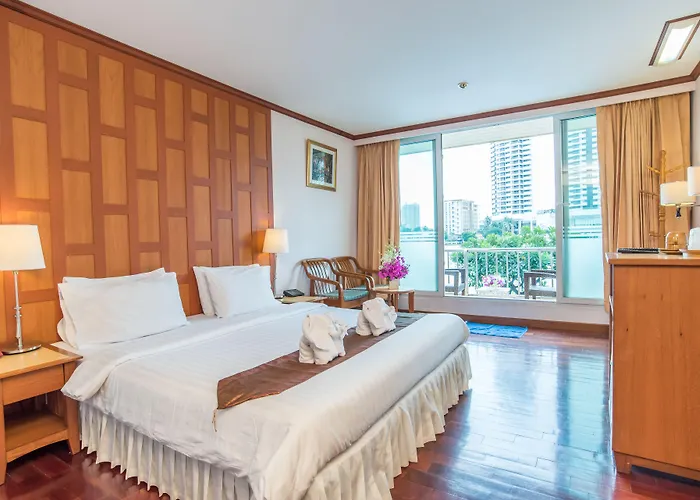 3* New Siam Riverside Bangkok Hotel • Near Bangkok National Museum