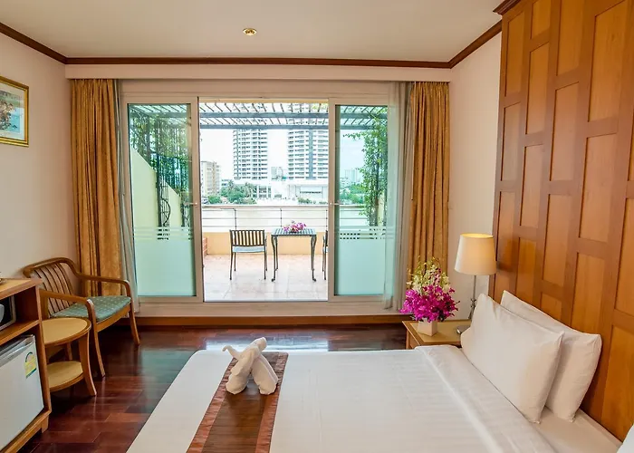 HOTEL NEW SIAM RIVERSIDE, BANGKOK